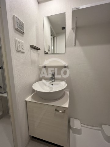 洗面設備　プラウド四天王寺夕陽ケ丘　独立洗面台