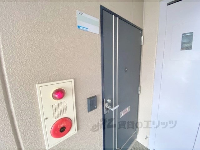 玄関　インターホン