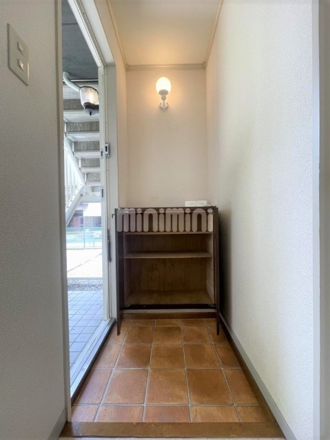 玄関　同物件別室のイメージ写真