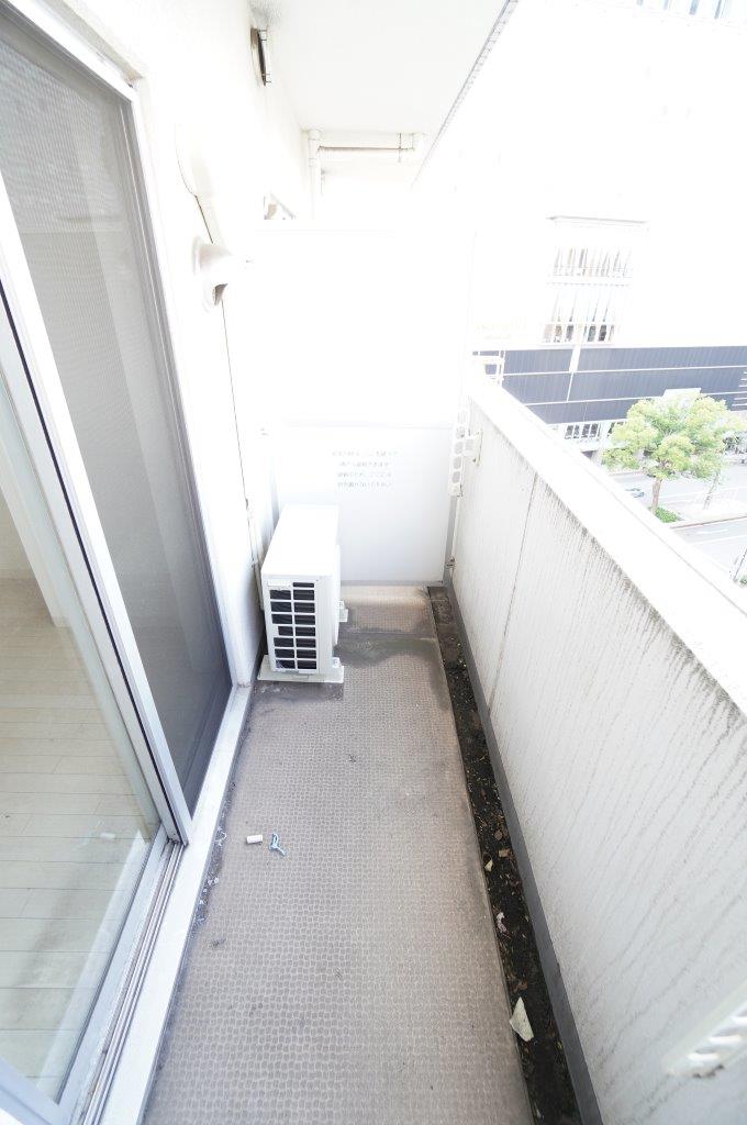 バルコニー　※同物件・反転タイプの写真です。