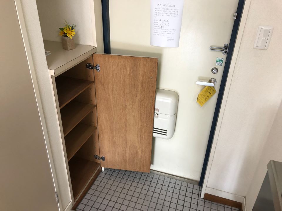 玄関　ブーツも入るシューズＢＯＸ有
