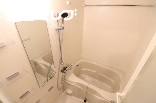 バス・シャワールーム　１３０５