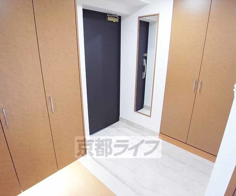 玄関　ＢＩＧ玄関には、シューズＢＯＸと他の収納がドーンと付い...