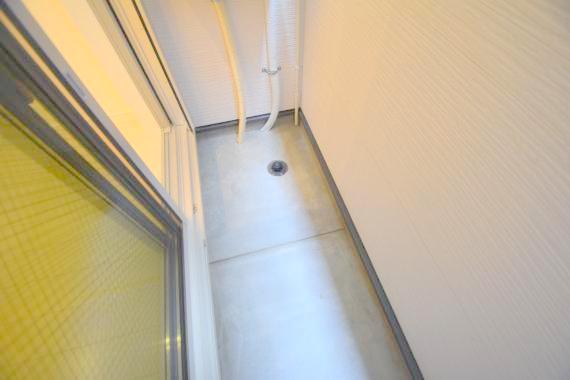 バルコニー　日当たり良好なバルコニーです。