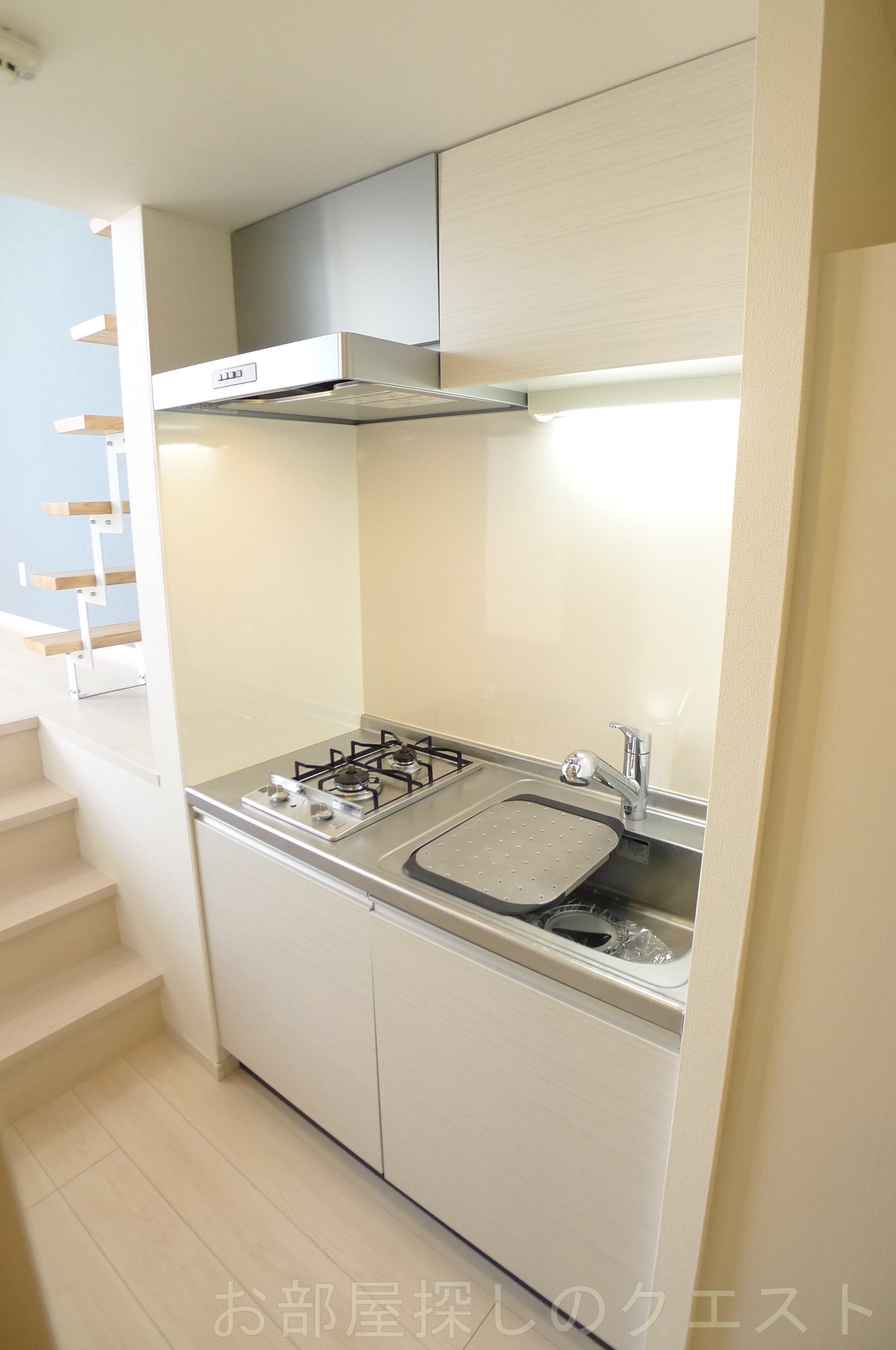 キッチン　（写真は同仕様反転）