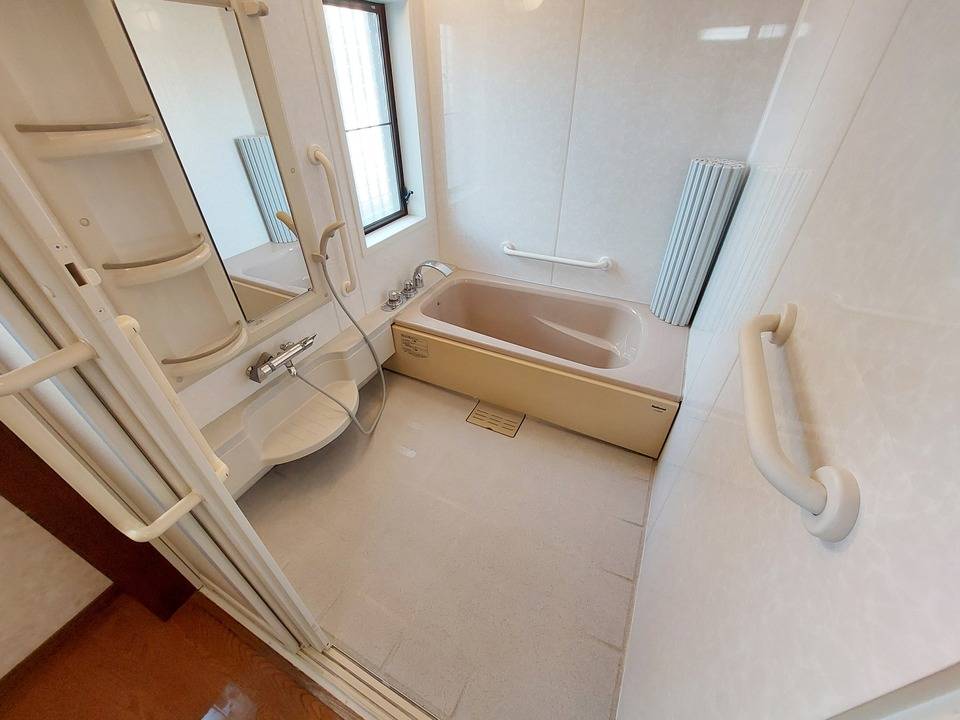 バス・シャワールーム　浴室