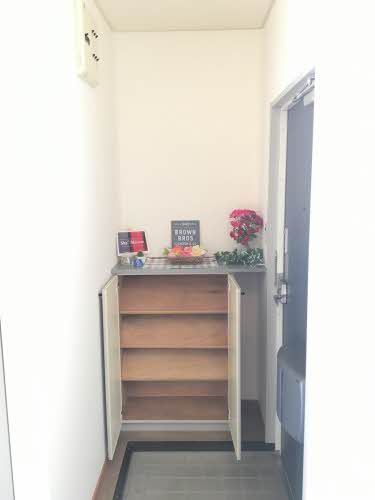 玄関　玄関　下駄箱