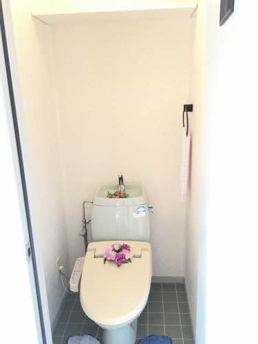 トイレ　温水洗浄便座