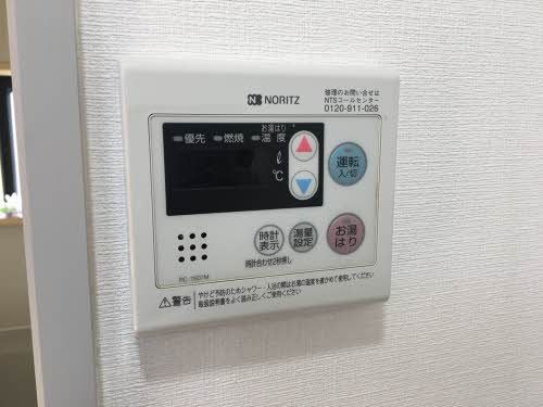 バス・シャワールーム　給湯パネル