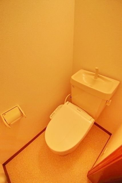 トイレ　★お部屋探しはタウンハウジング稲田堤店まで★