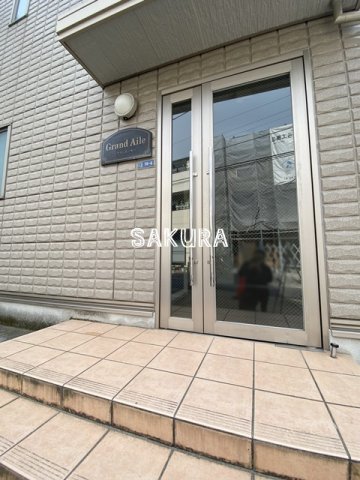 エントランス　帰りが楽しみになる重厚感あるエントランスです♪