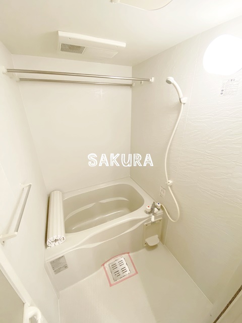 バス・シャワールーム　日々の疲れを癒すお風呂です♪