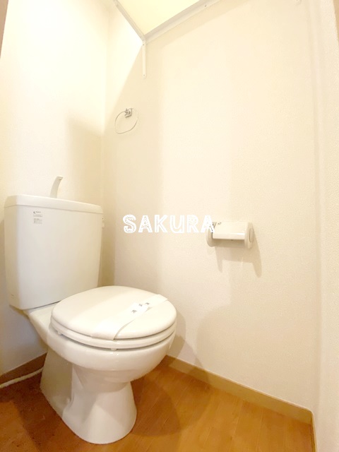 トイレ　落ち着いた色調のトイレです♪