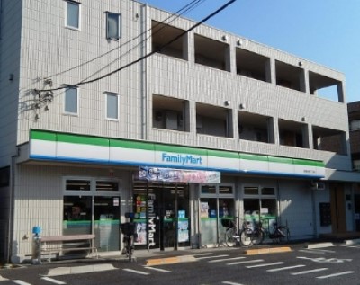 コンビニ　ファミリーマート 板橋赤塚二丁目店（コンビニ）まで363m