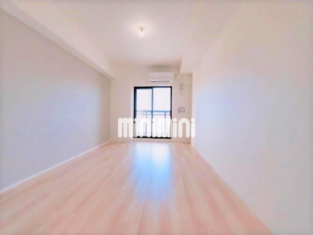 居室・リビング　＊同タイプのお部屋の写真です。