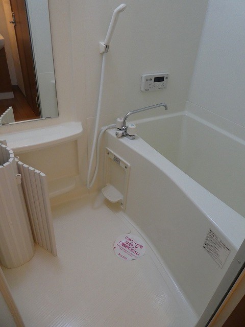 バス・シャワールーム　写真は107号室です（参考）