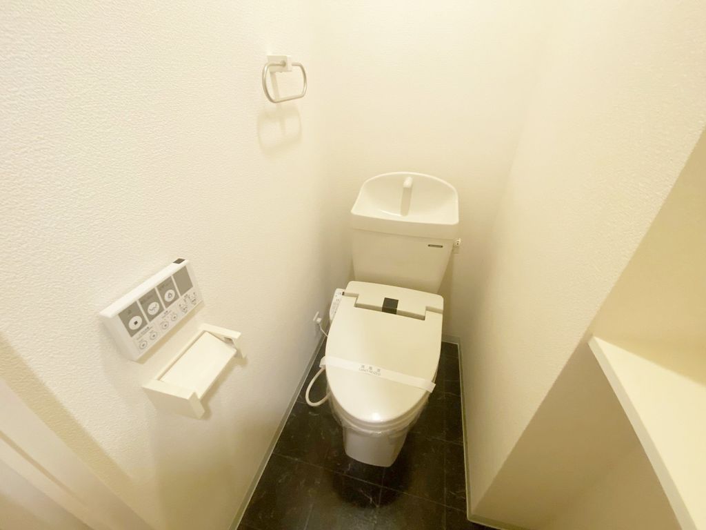 トイレ　トイレ