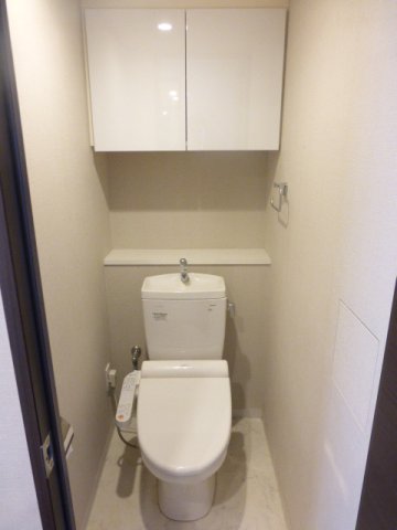 トイレ　写真は同タイプ住居です。