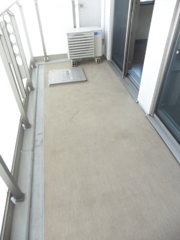 バルコニー　写真は同タイプ住居です。