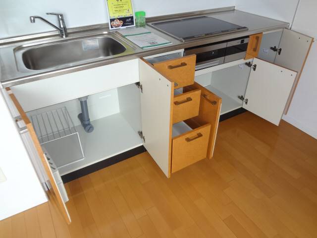 その他部屋・スペース　キッチン下部収納