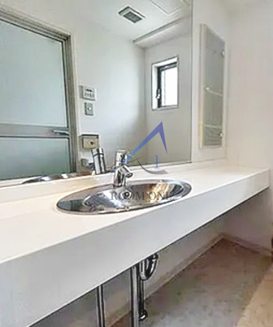 洗面設備　洗面台です。