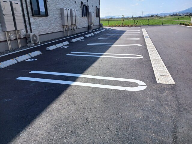 駐車場　駐車場完備です