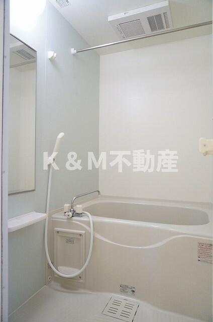 バス・シャワールーム　日々の疲れを癒すお風呂付です