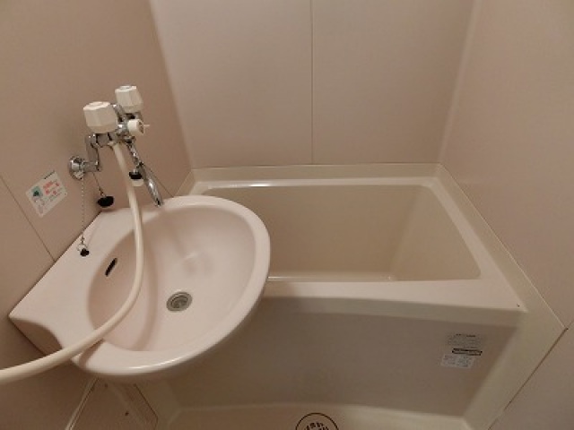 洗面設備　同型モデル