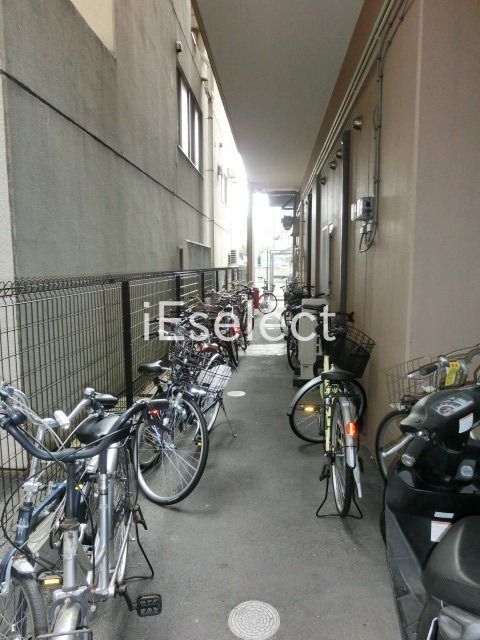 駐車場　駐輪スペース。