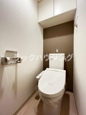 トイレ　反転タイプとなります。