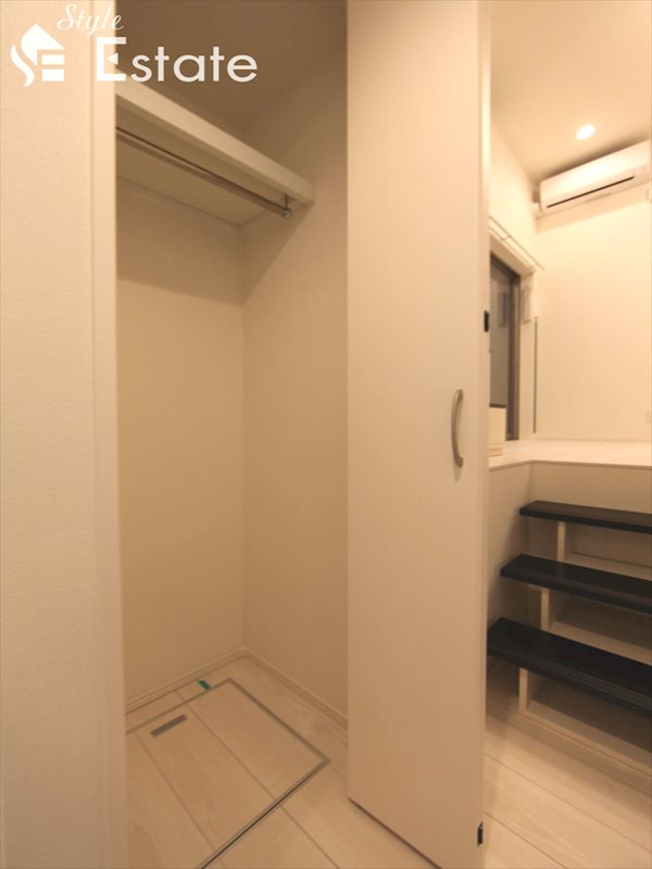 収納　クローゼット付