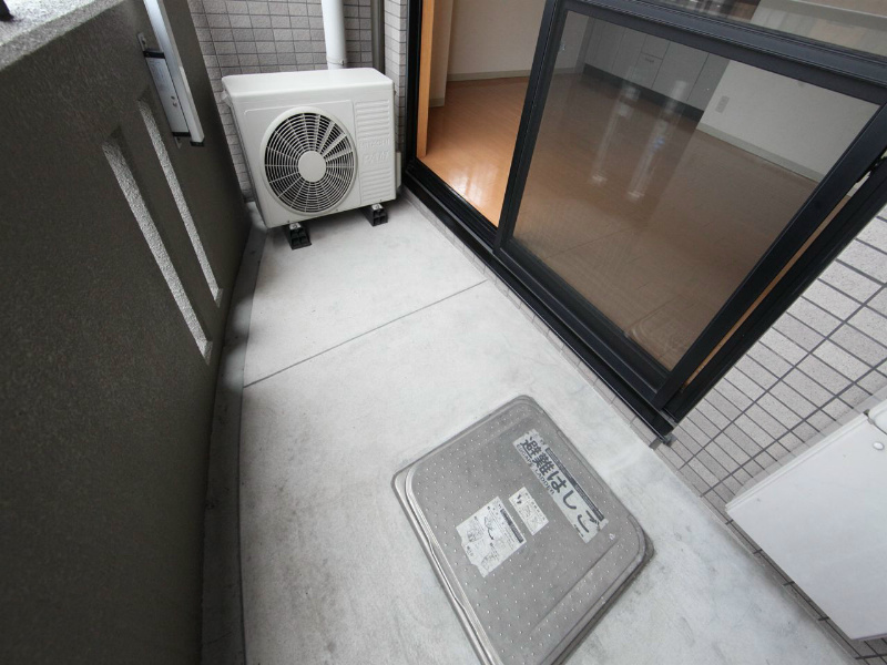 バルコニー　バルコニー　洗濯物が干せます