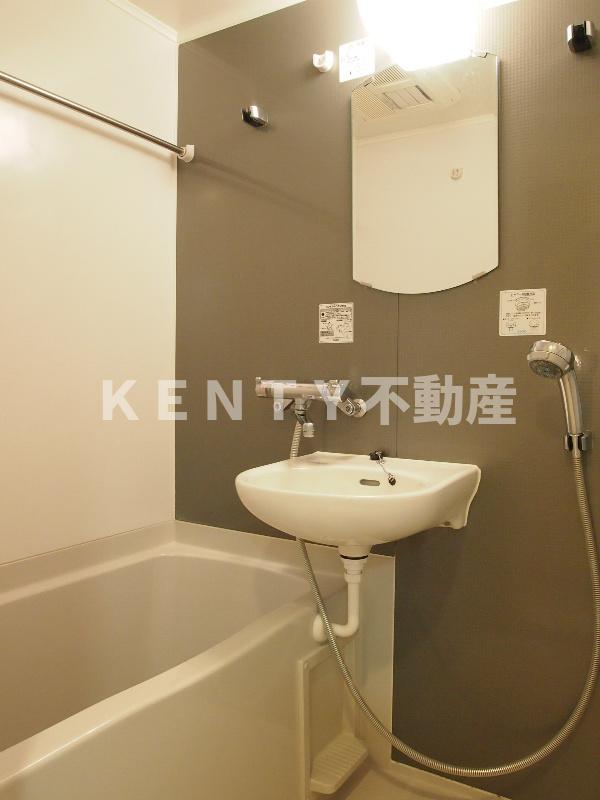 バス・シャワールーム　日々の疲れを癒すお風呂付です