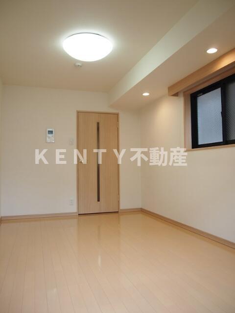 その他部屋・スペース　使い勝手のいい寝室です