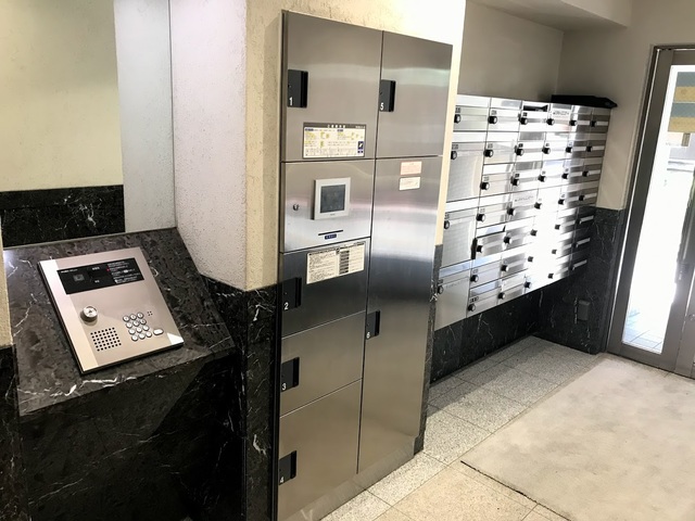 エントランス　弊社は都内全域の物件をご紹介可能です！