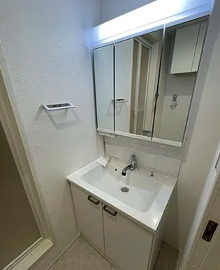 洗面設備　コンパクトで使いやすい洗面所