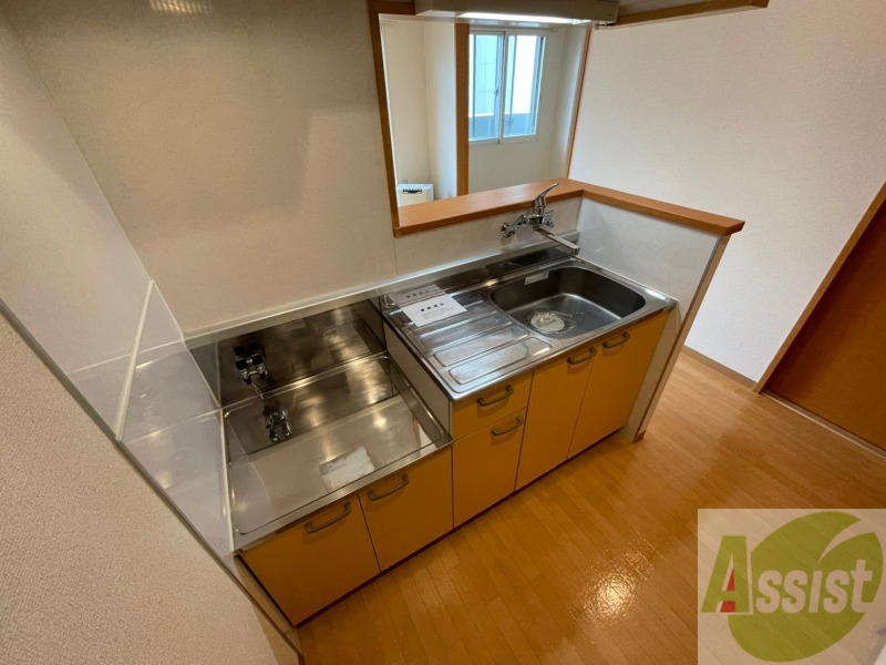 キッチン　ガスキッチンです。２口コンロが設置できます。