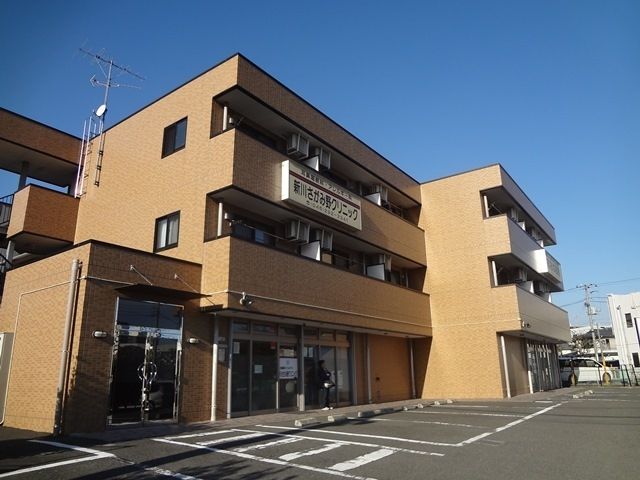 建物外観　駅前の便利な立地