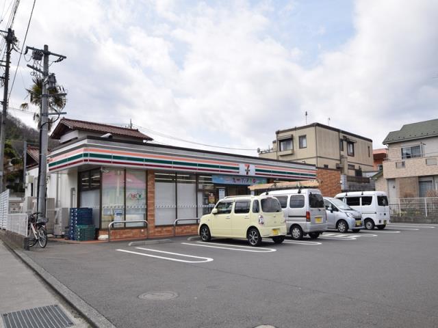 コンビニ　セブンイレブン（コンビニ）まで347m