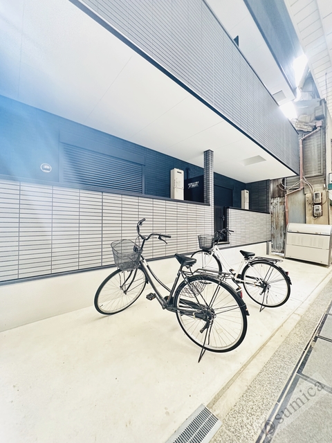 駐車場　アーケードがあり雨にさらされません！