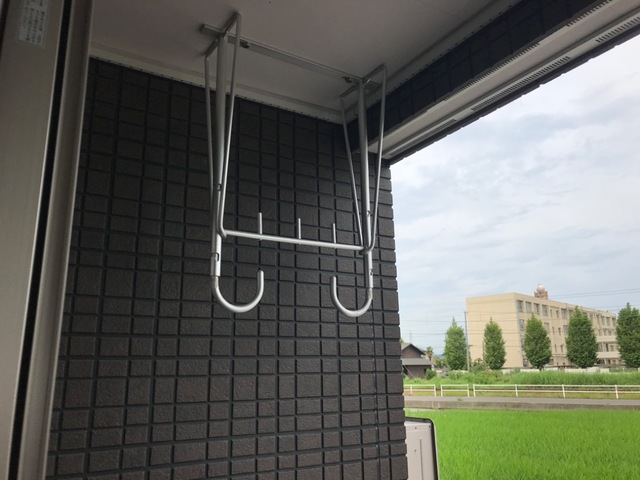 バルコニー　物干スペース