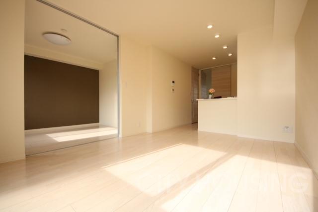 居室・リビング　※同タイプ部屋の写真です。