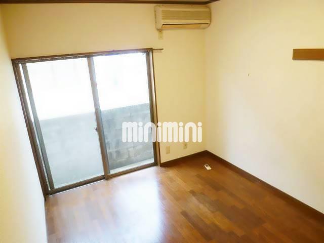 居室・リビング　６帖の洋室で家具の配置もラクラクです♪