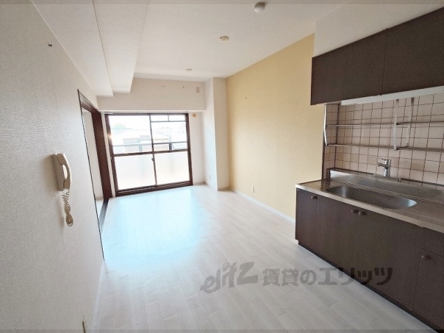 居室・リビング　リビング