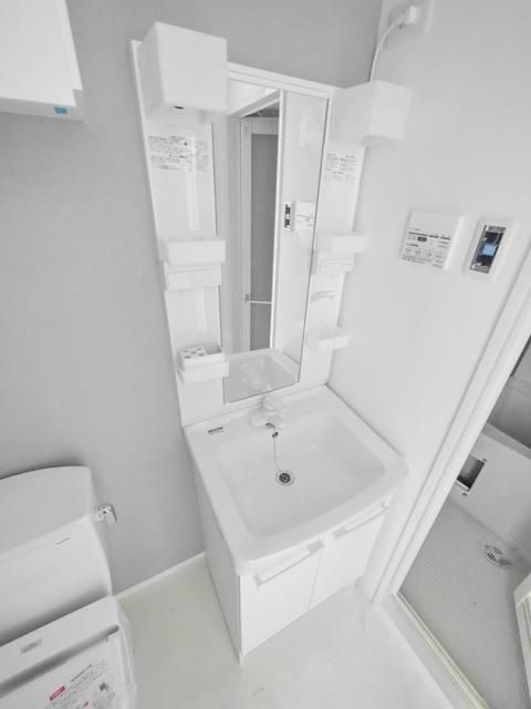 洗面設備　同仕様