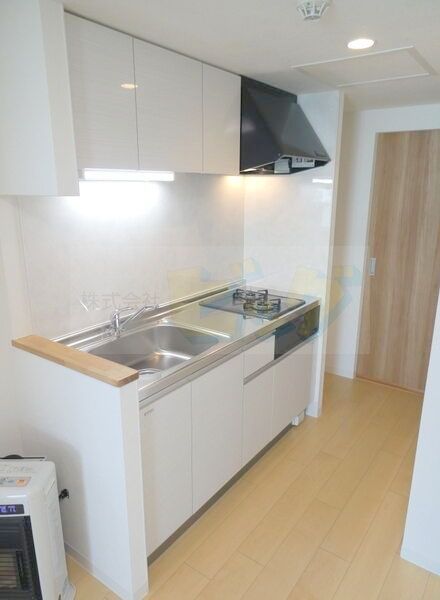 キッチン　人気の対面システムキッチンタイプです！