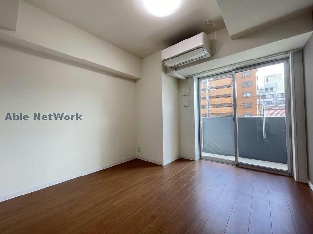 居室・リビング　※同物件別部屋