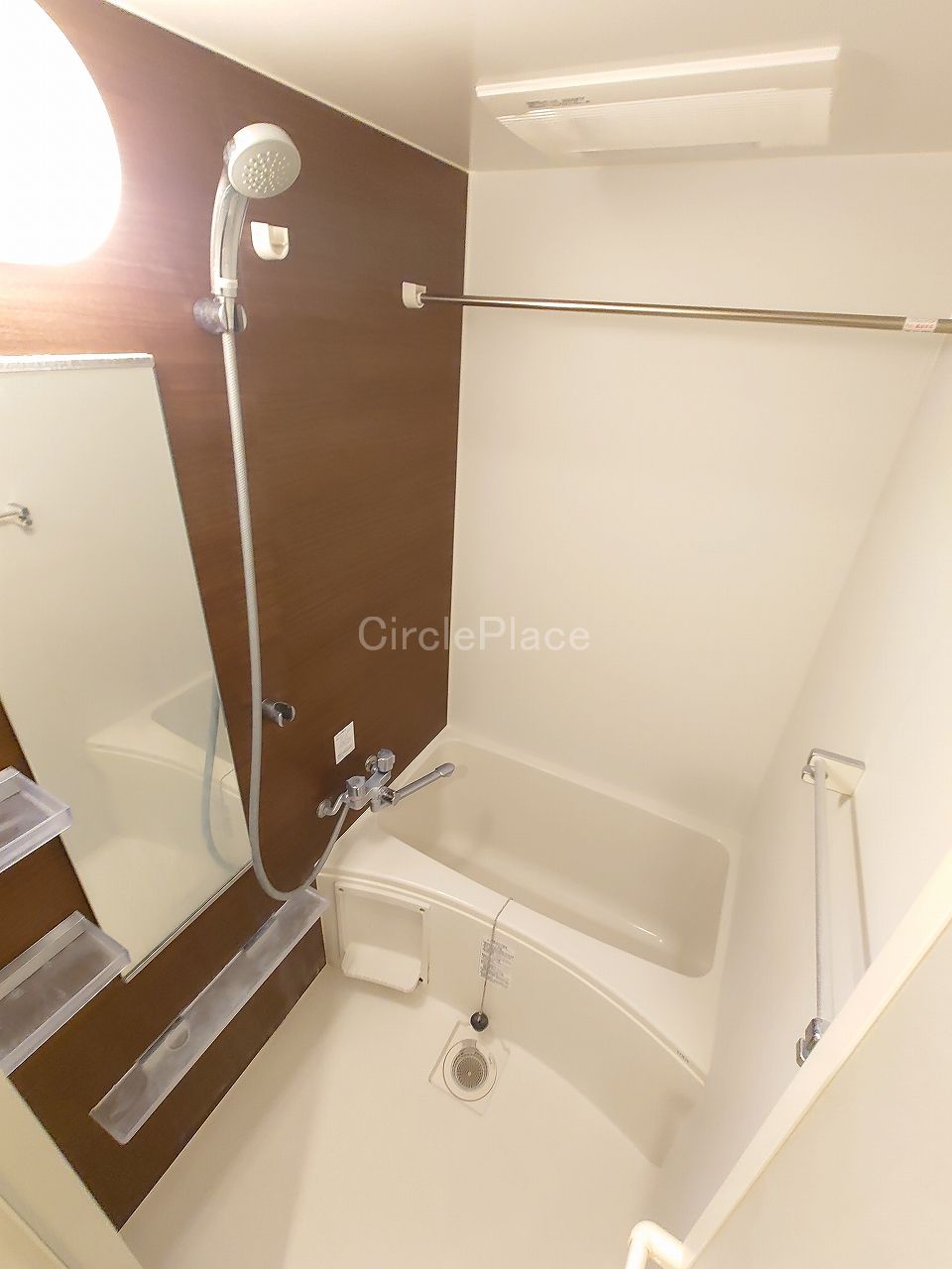 バス・シャワールーム　浴室乾燥機付き