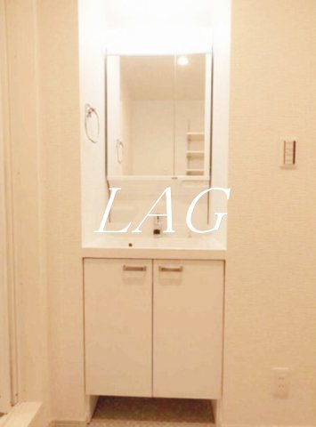 洗面設備　独立洗面台です。