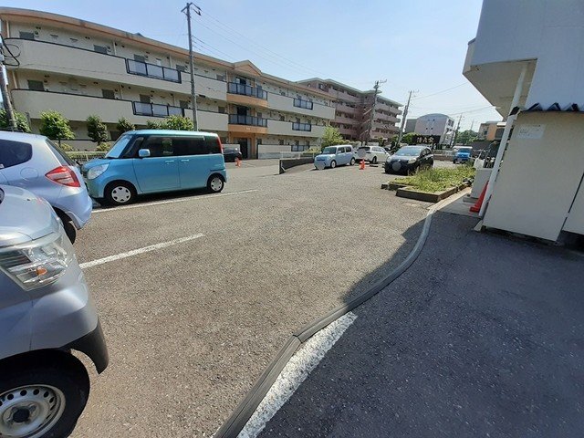 駐車場　駐車場完備です